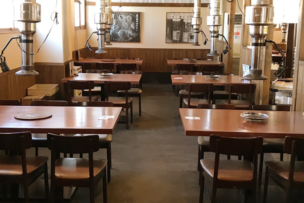 炭焼味覚園 総本店_内観