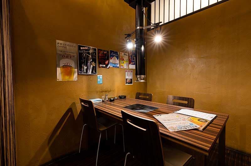 炭焼 炙屋_内観 (1)