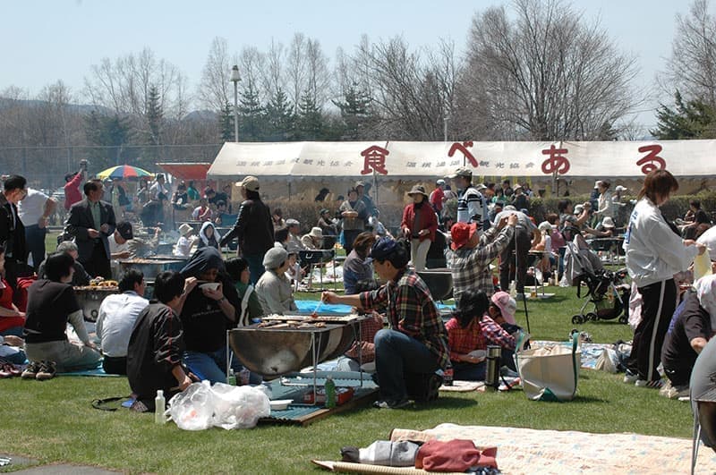 おんねゆ温泉つつじ祭り